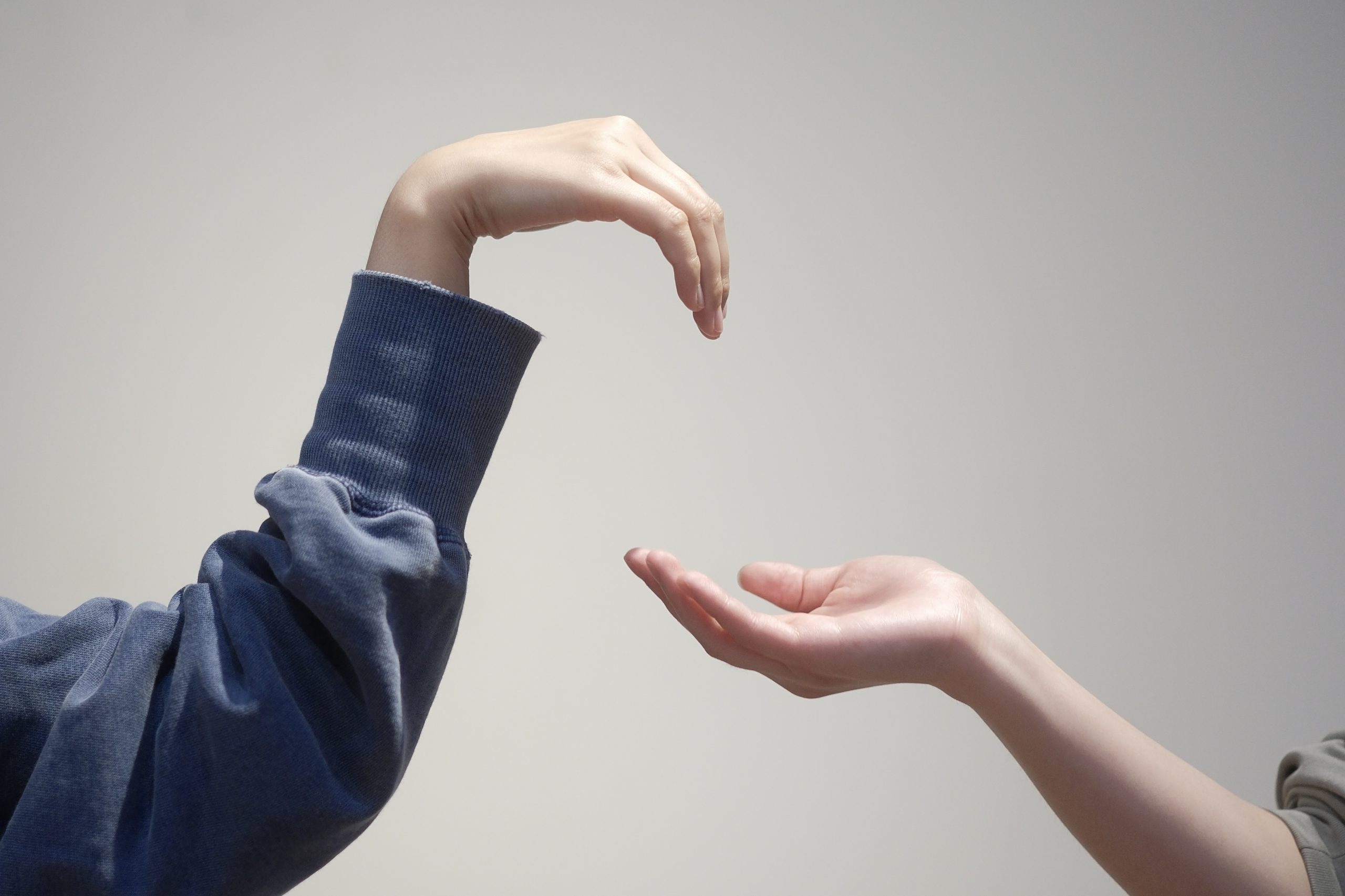 「話しあうためのやさしいおどり」(©︎李奕興)